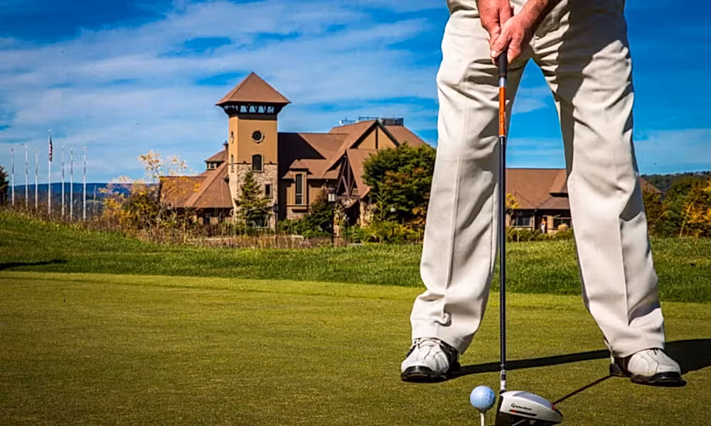 Tee set up on a golf course at a resort close to NYC