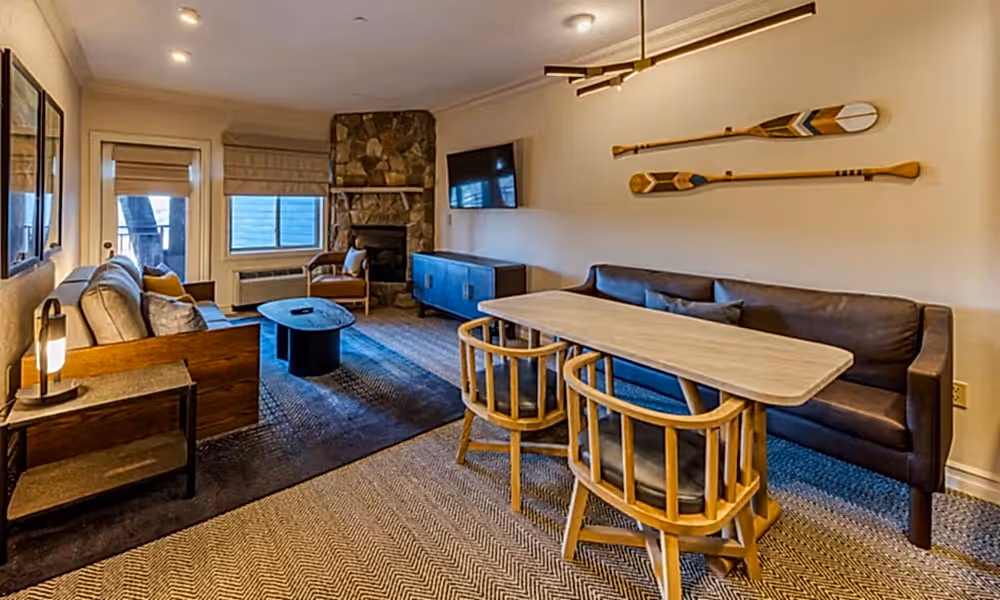 Living area in 1 bedroom hotel suite