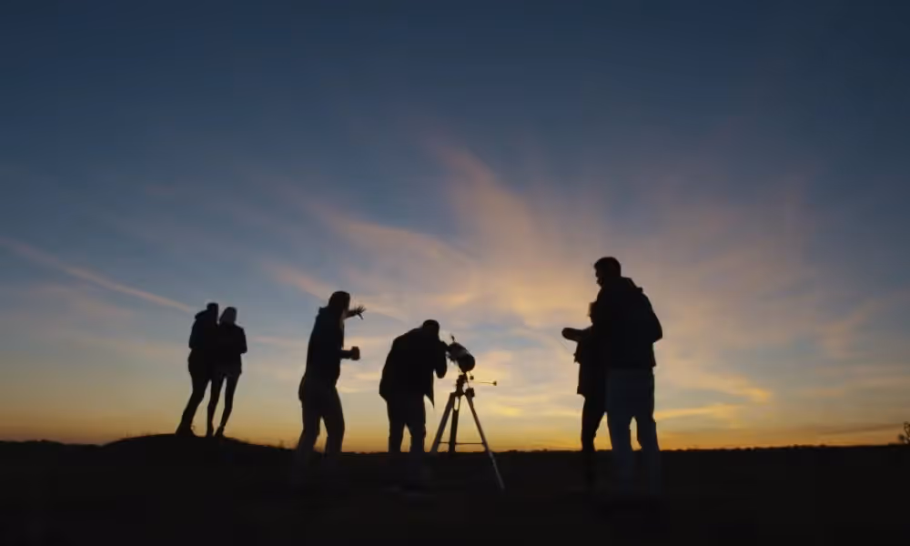 Stargazing teambuilding activity
