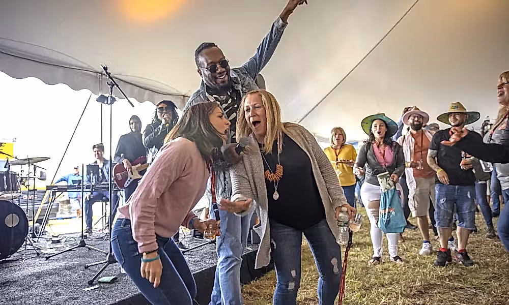 People singing at the NJ Beer &amp; Food Festival